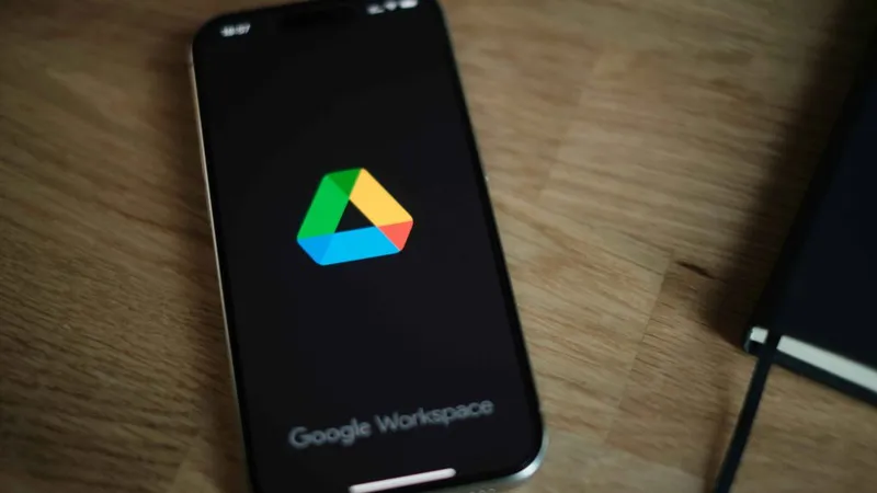 Telefonda Google Drive logosu